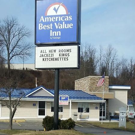 Americas Best Value Inn & Suites St Clairsville Wheeling St. Clairsville Eksteriør bilde