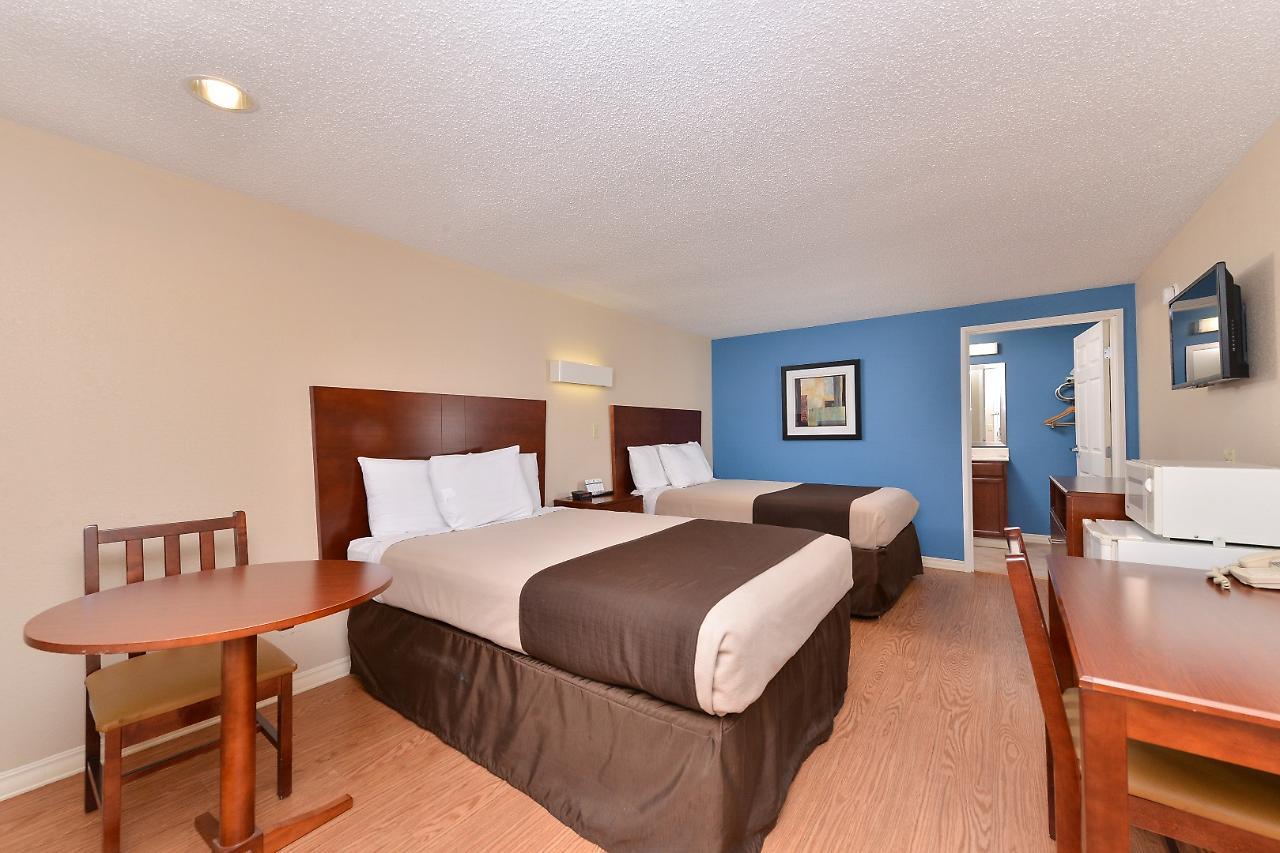 Americas Best Value Inn & Suites St Clairsville Wheeling St. Clairsville Eksteriør bilde