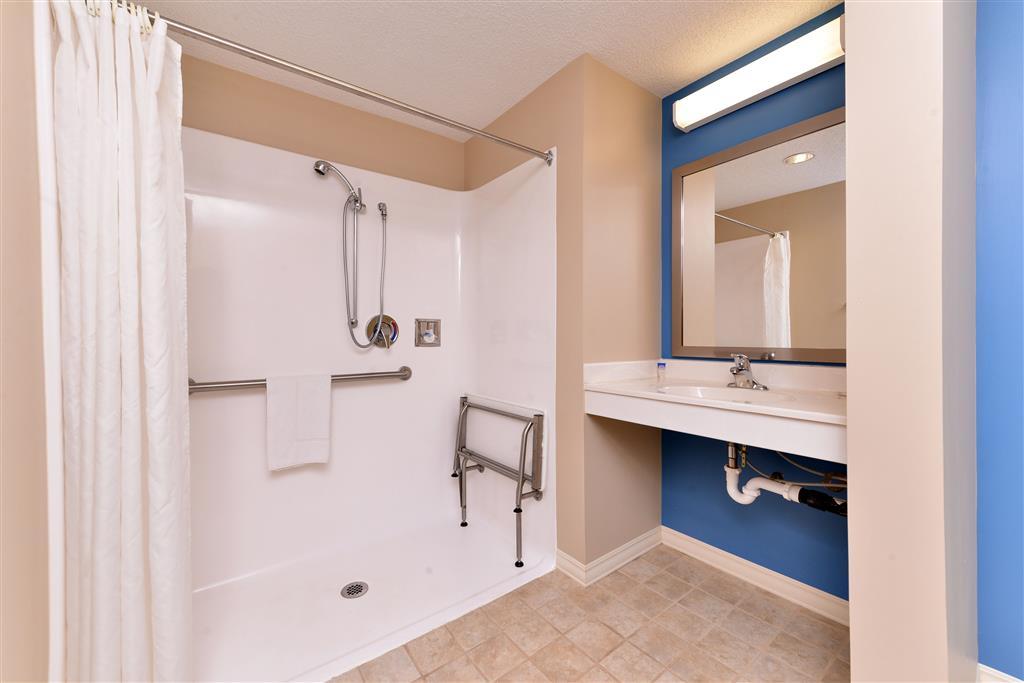 Americas Best Value Inn & Suites St Clairsville Wheeling St. Clairsville Rom bilde