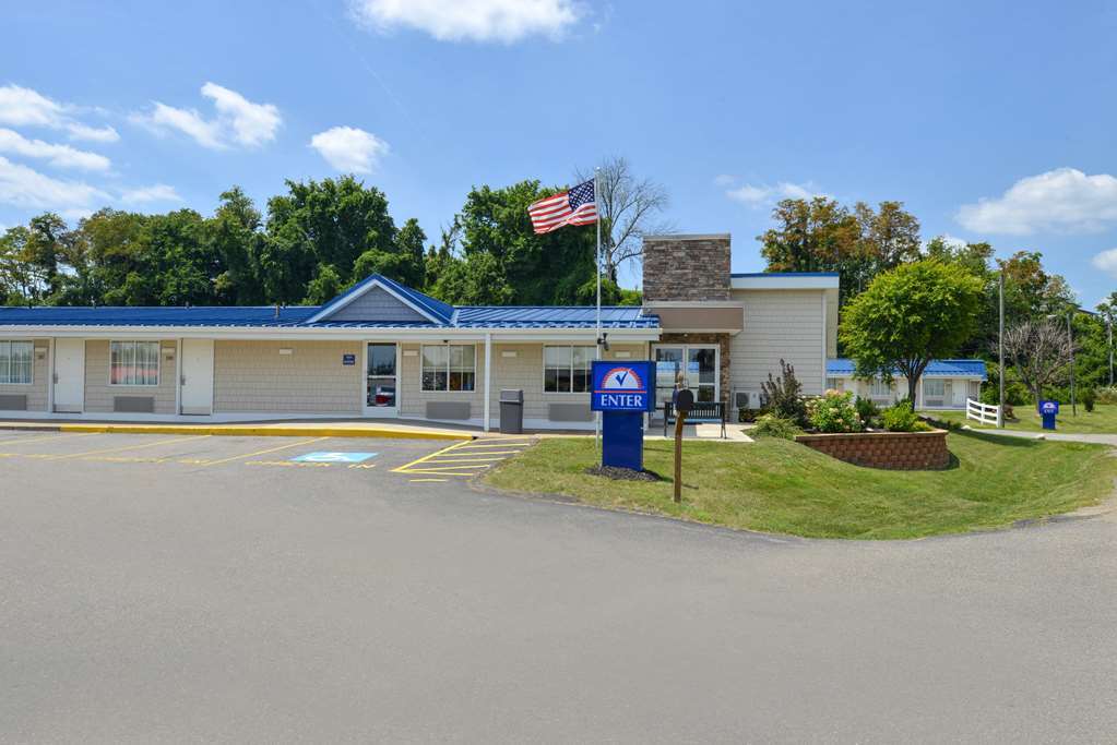 Americas Best Value Inn & Suites St Clairsville Wheeling St. Clairsville Eksteriør bilde