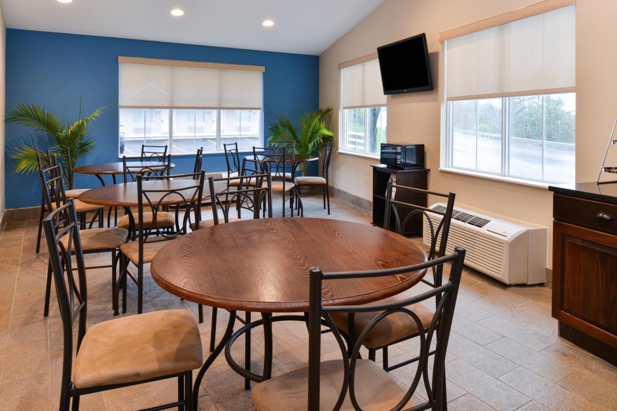 Americas Best Value Inn & Suites St Clairsville Wheeling St. Clairsville Eksteriør bilde