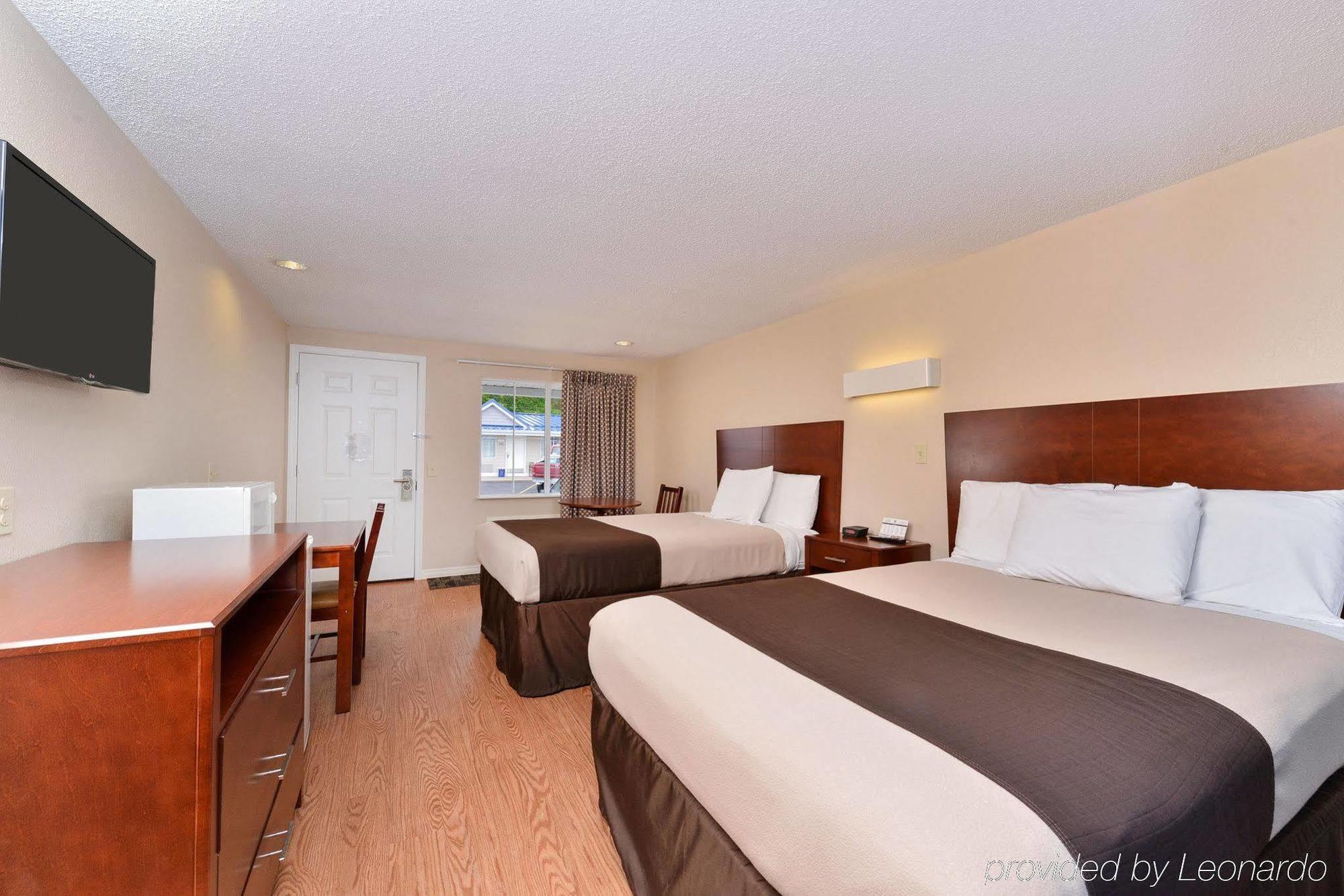 Americas Best Value Inn & Suites St Clairsville Wheeling St. Clairsville Eksteriør bilde