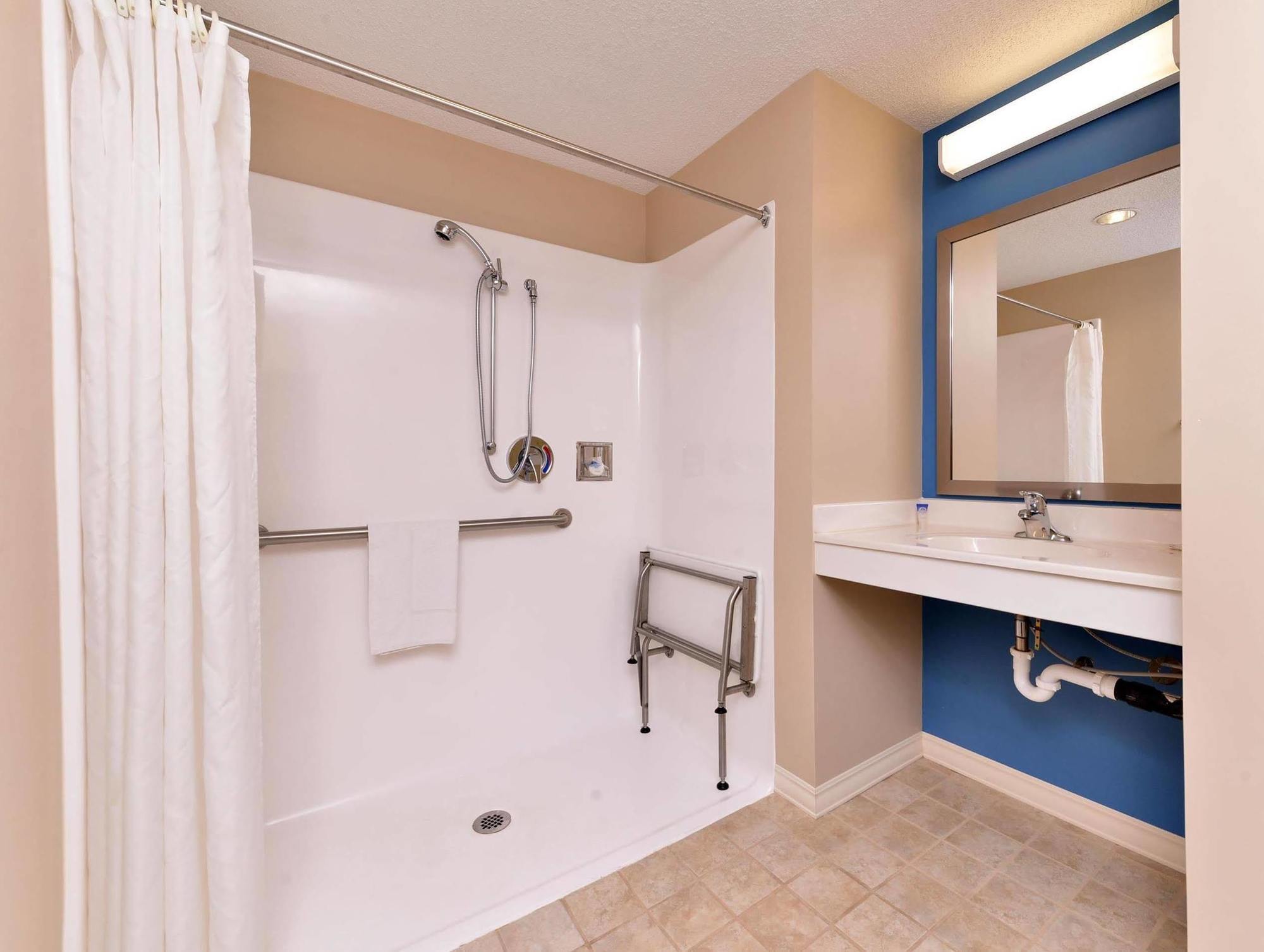 Americas Best Value Inn & Suites St Clairsville Wheeling St. Clairsville Eksteriør bilde