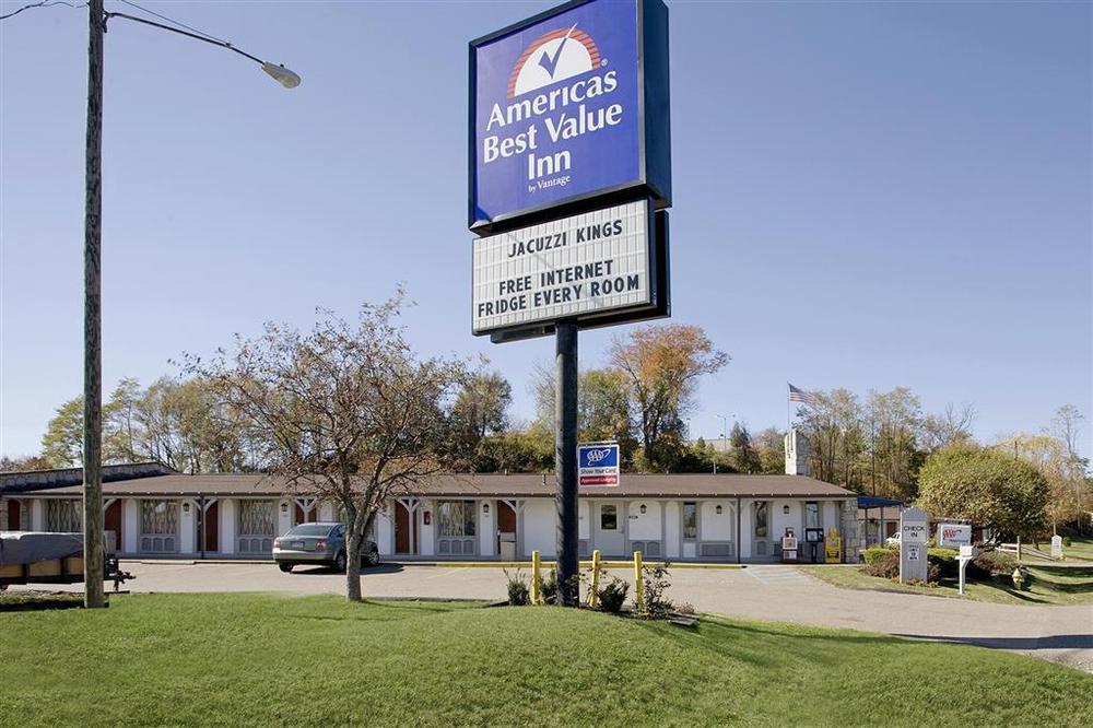 Americas Best Value Inn & Suites St Clairsville Wheeling St. Clairsville Eksteriør bilde