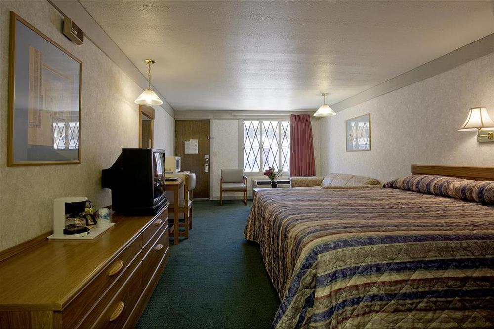 Americas Best Value Inn & Suites St Clairsville Wheeling St. Clairsville Rom bilde